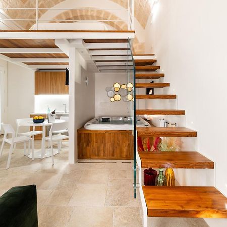 Old Court Luxury Suite&Spa By Monholiday Monopoli Buitenkant foto