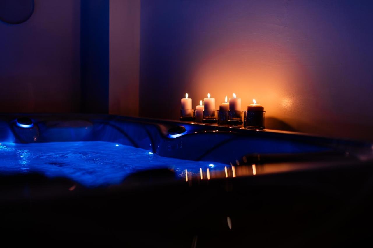 Old Court Luxury Suite&Spa By Monholiday Monopoli Buitenkant foto