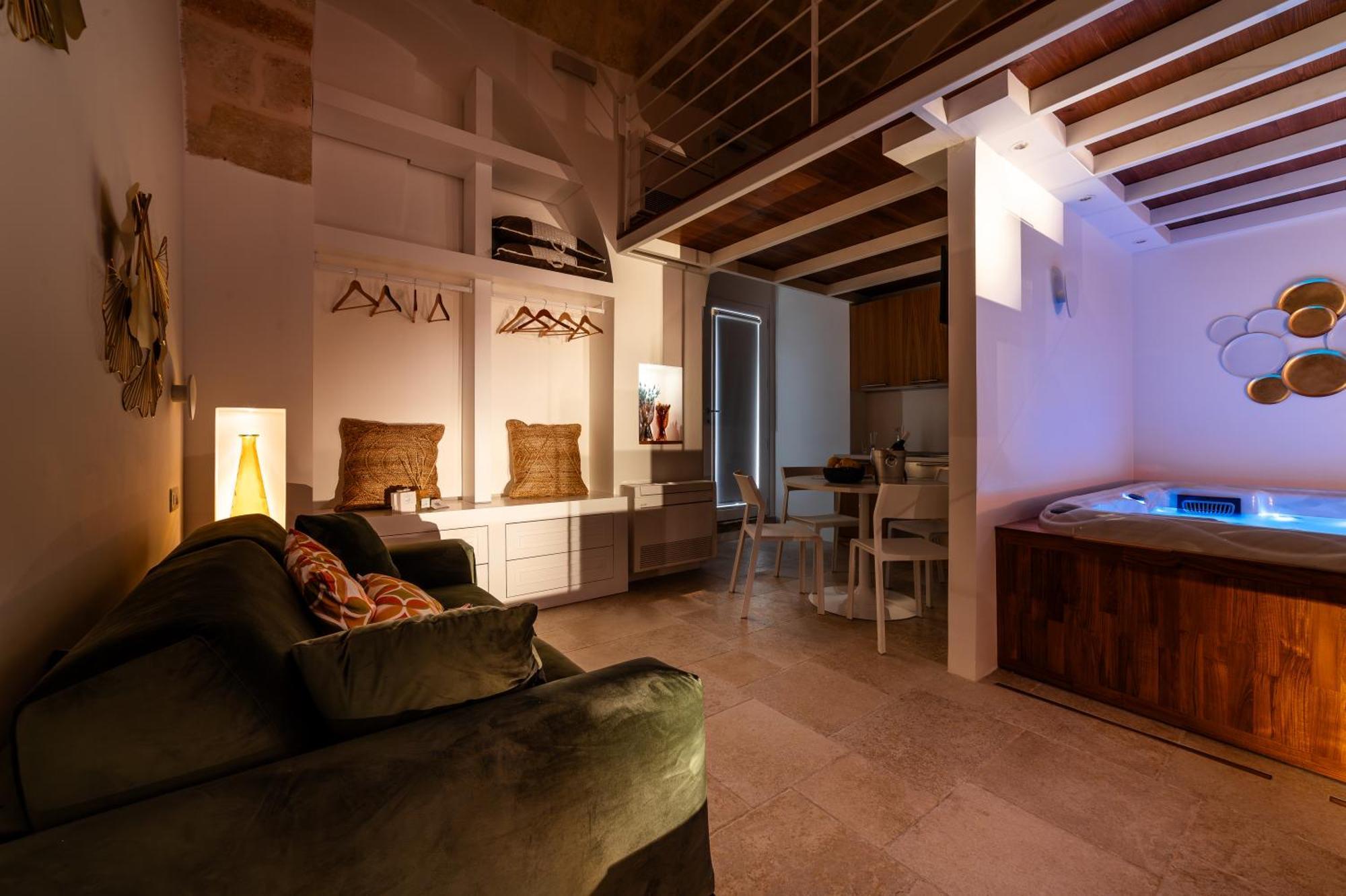 Old Court Luxury Suite&Spa By Monholiday Monopoli Buitenkant foto